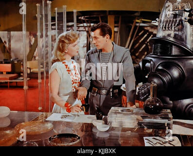 Forbidden PLANET 1956 MGM fantascienza film con Anne Francis e Leslie Nielsen e Robby il Robot Foto Stock