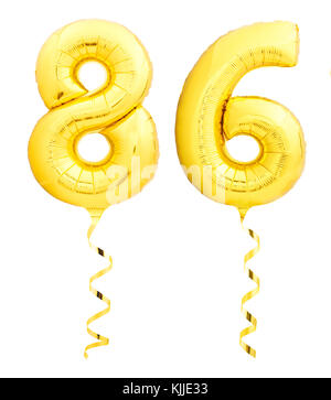 Numero aureo ottanta sei 86 fatta di palloncino gonfiabile con nastro su bianco Foto Stock