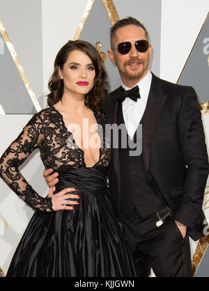 HOLLYWOOD, CA - FEBBRAIO 28: Tom Hardy partecipa al 88° Annual Academy Awards all'Hollywood & Highland Center il 28 febbraio 2016 a Hollywood, California. Persone: Tom Hardy Foto Stock