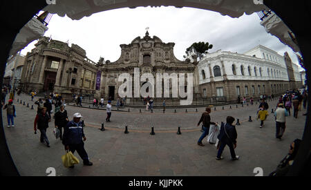 Quito, Ecuador - 2017: Chiesa della società di gesù (iglesia de la compañía de jesús) Foto Stock