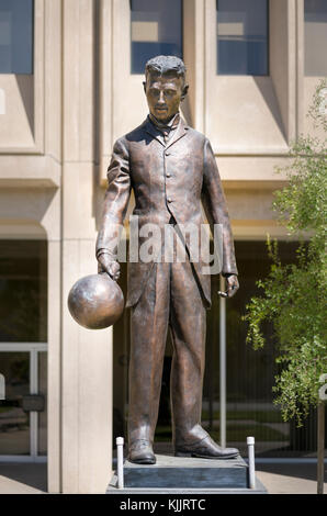 Statua di Nikola Tesla Palo alto nella Silicon Valley, California. Finanziato da una campagna Kickstarter di successo. Foto Stock