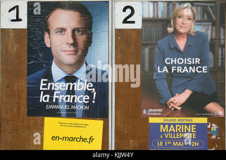 2017 Francese di campagna elettorale presidenziale. Marine Le Pen VS Emamnuel Macron. La Francia. Foto Stock