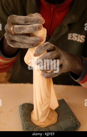 Saint Blaise scuola professionale fondata da un italiano di un sacerdote cattolico. Il Senegal. Foto Stock