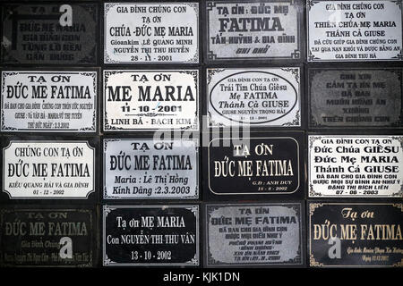 La Madonna di Fatima chiesa. Ex-voto. Ho Chi Minh City. Il Vietnam. Foto Stock