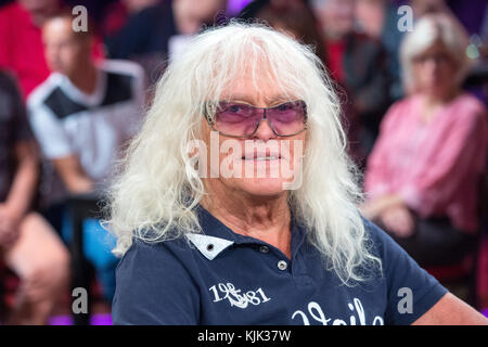 Cantante della band hard rock ungherese OMEGA Janos Kobor, nella foto del talk show MDR "Riverboat" del 22.09.2017 a Lipsia, Germania. Foto: Thomas Schulze/dpa-Zentralbild/ZB | utilizzo in tutto il mondo Foto Stock