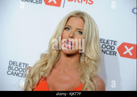 NEW YORK, NY - MAGGIO 05: Victoria Silvstedt partecipa al decimo gala annuale di Delete Blood Cancer DKMS a Cipriani Wall Street il 5 maggio 2016 a New York, New York. Persone: Victoria Silvstedt Foto Stock