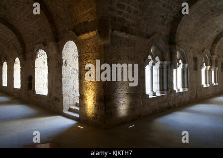 La Celle Abbey. Il chiostro. La Francia. Foto Stock