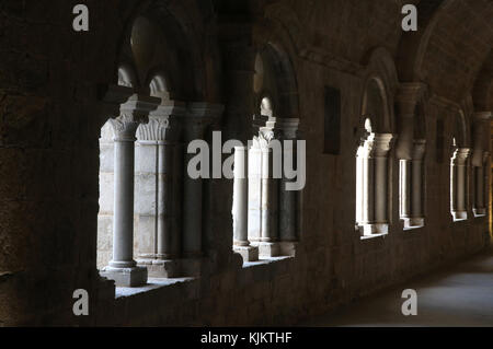 La Celle Abbey. Il chiostro. La Francia. Foto Stock