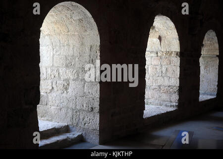 La Celle Abbey. Il chiostro. La Francia. Foto Stock