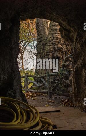 Torre Eiffel - 25/11/2012 - Francia / Ile-de-France (Regione) / Parigi - La torre Eiffel di Parigi in autunno. vista la grotta. - Sylvain leser / le pictorium Foto Stock