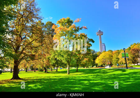 Vista di un parco in autunno in Niagara Falls, Canada. Foto Stock