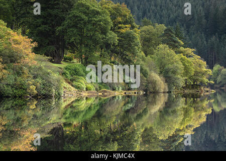 Loch Ard, Scozia, situato vicino al Loch Katrine in Loch Lomond e il Trossachs National Park. Foto Stock