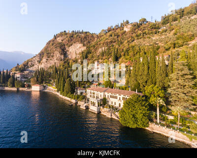 Casa di lusso sul lago di como, villa vicino a Varenna Foto Stock
