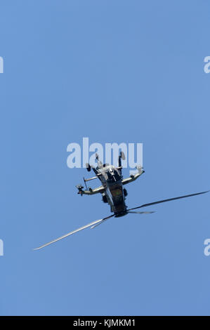 Aerobatic flypast al 2005 Paris Airshow, Salon du Bourget Foto Stock