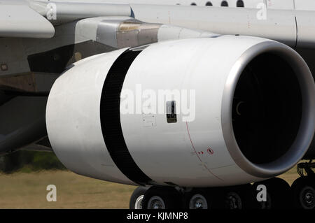 Rolls-Royce Trent 900 cappottatura del motore di Airbus A380-800 di sbarco nel 2006 Farnborough Airshow internazionale Foto Stock