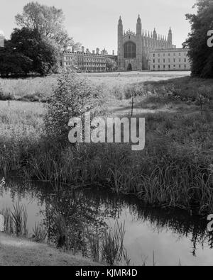 Cappella del King's College e Clare College di Cambridge dal dorso Foto Stock