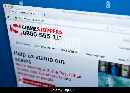 LONDON, Regno Unito - 17 NOVEMBRE 2017: la homepage del sito ufficiale di Crimestoppers - indipendente per la lotta contro la criminalità organizzazione NEL REGNO UNITO, IL 17 Foto Stock