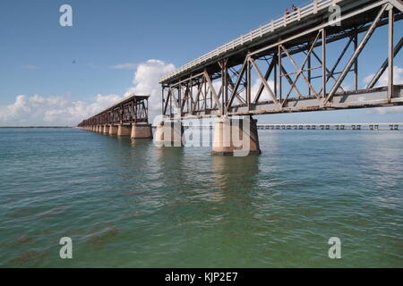 Il ponte interrotto di vecchi Overseas Highway, chiavi isole, Florida. Foto Stock