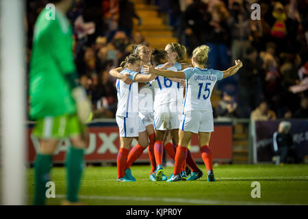 Colchester, Regno Unito. 28 nov, 2017. Inghilterra celebrare durante il FIFA 2019 Coppa del Mondo donne il qualificatore contro il Kazakistan a Weston homes comunità Stadium il 28 novembre 2017 a Colchester, Inghilterra. Credito: georgie kerr/alamy live news Foto Stock