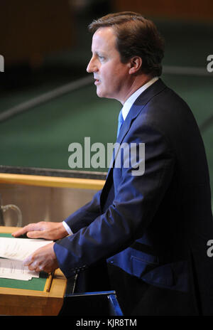 New york, ny - 22 settembre: presidente iraniano Mahmoud Ahmadinejad durante l assemblea generale delle Nazioni Unite presso la sede delle Nazioni Unite il 22 settembre 2011 a New York City. Questa è la 64a sessione dell'assemblea generale delle Nazioni unite tra capi di Stato da oltre 120 persone di paesi: Regno Unito il Primo Ministro David Cameron Foto Stock