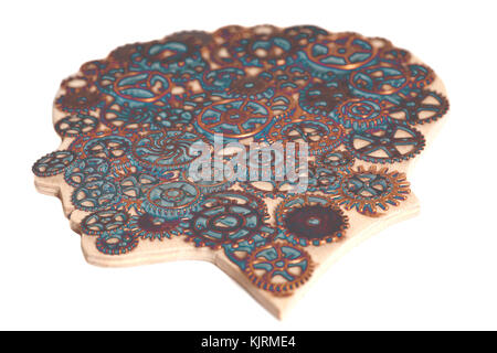 Testa umana modello con ingranaggi isolati su sfondo bianco Foto Stock