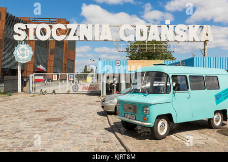 Danzica, Polonia - 7 Luglio 2016: Stocznia Gdanska Gate (solidarietà europea Centro) Foto Stock