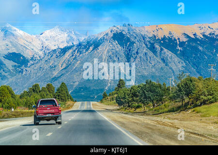 Bariloche, Argentina, aprile - 2017 - Patagonia autostrada a San Carlos de Bariloche, nequen, argentina Foto Stock