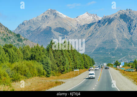 Bariloche, Argentina, aprile - 2017 - Patagonia autostrada a San Carlos de Bariloche, nequen, argentina Foto Stock