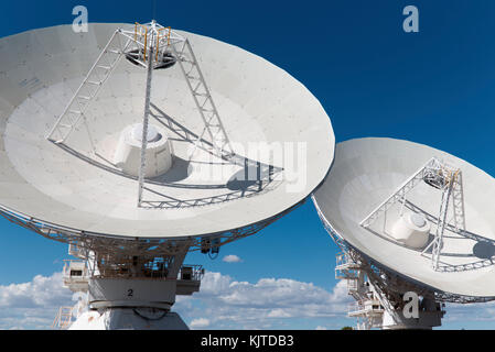 L'Australia Telescope Array compatto (ATCA), al Paul Wild Osservatorio, è un array di sei 22-m antenne utilizzate per la radio astronomia. Essa si trova a Foto Stock