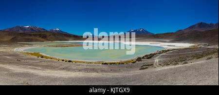 Foto scattata in agosto 2017 nel Altiplano Bolivia, Sud America: Panorama Laguna Verde Altiplano Bolivia Foto Stock