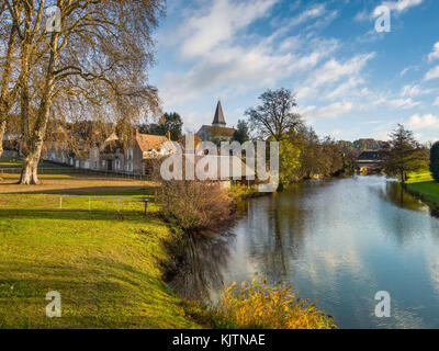 Vista del fiume di preuilly-sur-Claise, Francia. Foto Stock