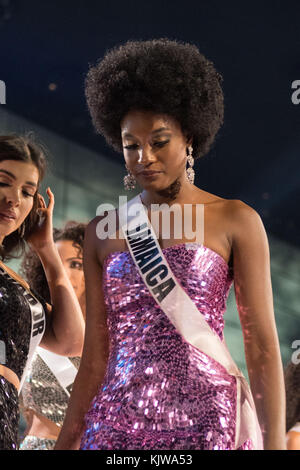 Las Vegas, Nevada, Stati Uniti. 26th novembre 2017. Miss Giamaica Davina Bennett alle prove per la 66th Miss Universe Pageant al Planet Hollywood di Las Vegas, Nevada, il 26 novembre 2017. Credito: Damairs Carter/Media Punch/Alamy Live News Foto Stock