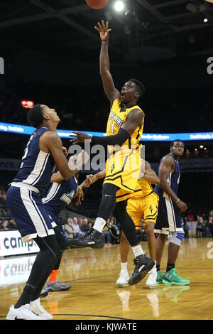 London, Canada. 26 Nov, 2017. Domenica, 26 novembre 2017, Londra Ontario, Canada, il London lightning aprire la stagione con una vittoria di 112-99 su Halifax. Credito: Luca Durda/Alamy Live News Foto Stock