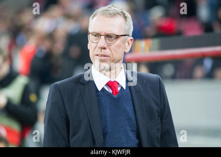 Koeln, Germania. 23 novembre 2017. Allenatore Peter STOEGER (Stoger, K), Fussball Europa League, Gruppenphase, 5. Spieltag, 1.FC Cologne (K) - Arsenal London (ARS) 1:0, AM 23.11.2017 a Koeln/Germania. |utilizzo del credito mondiale: dpa/Alamy Live News Foto Stock