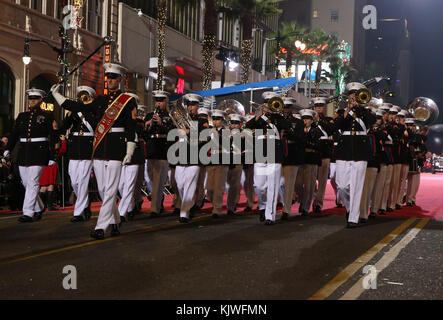 Hollywood, California - 26 NOVEMBRE: Atmosfera, al 86th annuale Hollywood Christmas Parade presso Hollywood Blvd a Hollywood, California, il 26 novembre 2017. Credito: Faye Sadou/Mediapunch Foto Stock