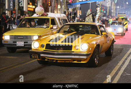 Hollywood, California - 26 NOVEMBRE: Atmosfera, al 86th annuale Hollywood Christmas Parade presso Hollywood Blvd a Hollywood, California, il 26 novembre 2017. Credito: Faye Sadou/Mediapunch Foto Stock