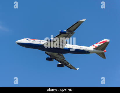 British Airways Boeing 747-436 il decollo dall'aeroporto di Heathrow, Greater London, England, Regno Unito Foto Stock