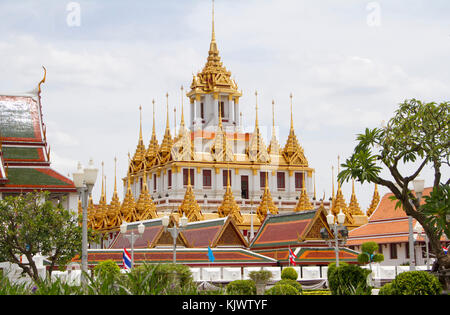 Wat ratchanatdaram in bang lumpu area di Bangkok. Foto Stock