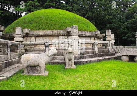 Tombe dei re Kongmin (konmin-van), dinastia koryo, xiv secolo mausoleo, haeson-ri, kaesong city, la corea del nord (DPRK). patrimonio mondiale dell UNESCO Foto Stock