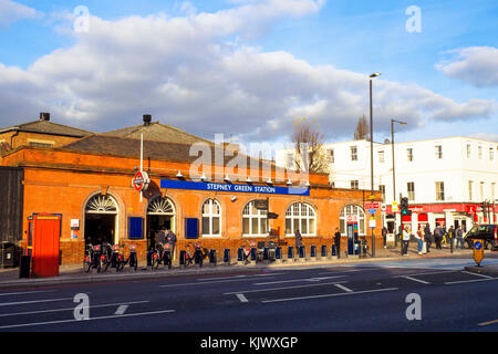 Stepney Green tube station - Londra, Inghilterra Foto Stock