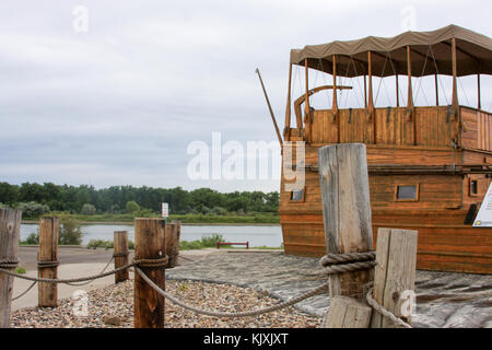 Il legno vecchio centro storico battello sul bordo del fiume Missouri in bismarck North Dakota Foto Stock