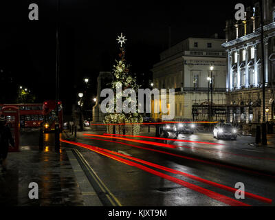 Luci e decorazioni natalizie in Lower Regent Street Foto Stock