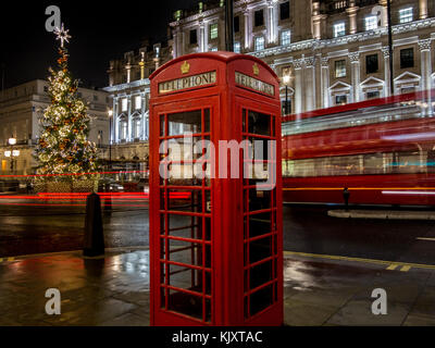 Luci e decorazioni natalizie in Lower Regent Street Foto Stock