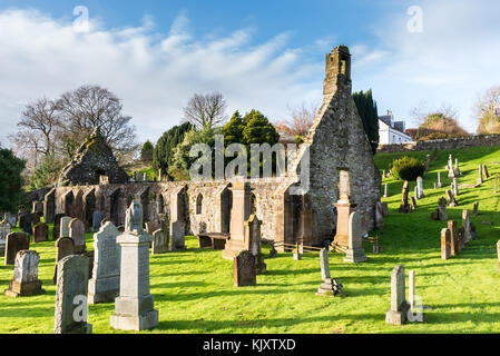 Kirkoswald,Scozia,UK-novembre 25 ,2017: kirkoswald chiesa e cimitero dove molti dei caratteri di robert burn epico "tam o shanter'' sono buri Foto Stock