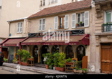 Il ristorante brasserie di Parigi nel vecchio edificio con appartamento al primo piano Foto Stock