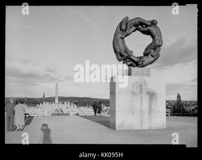 Vigelandsparken n. nb digifoto 20151106 0037 NB MIT 11700FNR B Foto Stock