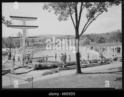 Oslo, Frognerbadet n. nb digifoto 20151117 00050 NB MIT 16115 AFR Foto Stock