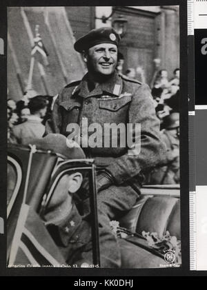 Kronprins Olav's inntog i Oslo 13. mai 1945 n. nb digifoto 20160115 00041 bldsa pk kgl0030 Foto Stock