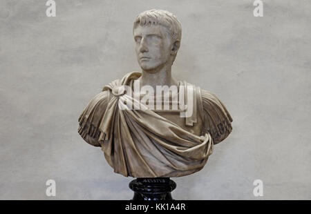 Busto in marmo di augusto imperatore romano da 27bc a 14ad, Firenze, Italia Foto Stock