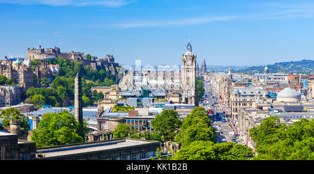 Il castello di Edimburgo Edimburgo vista aerea dello skyline di Edimburgo Edinburgh New Town Princes street Edinburgh City Centre Edinburgh Scotland Regno Unito GB Europa Foto Stock